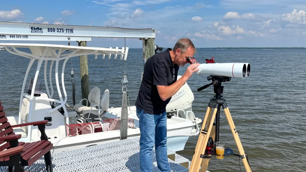 An Oberwerk binocular telescope on Pensacola Pier