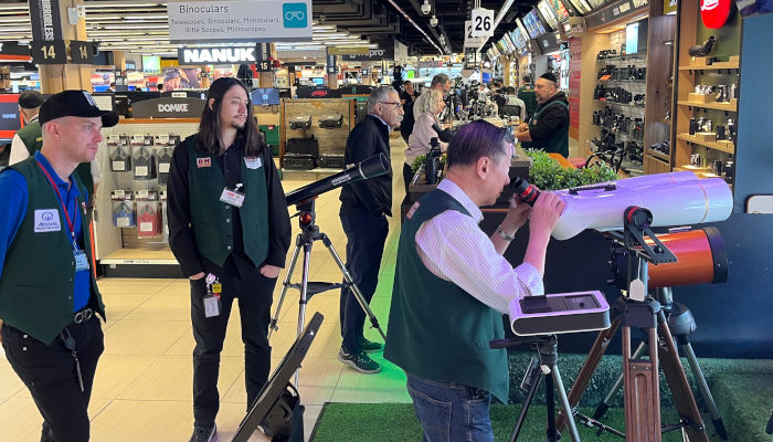 Oberwerk Binocular Telescope on display at B&H